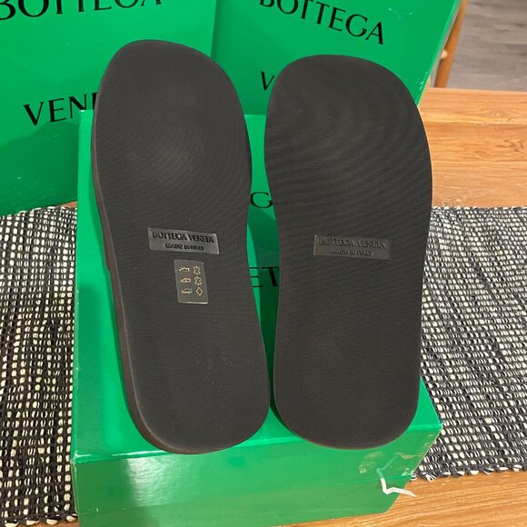 Bottega Veneta 667087 Vienna Calf Leather Sandals, rubber sole, Size 41, 43 - Picture 8 of 13